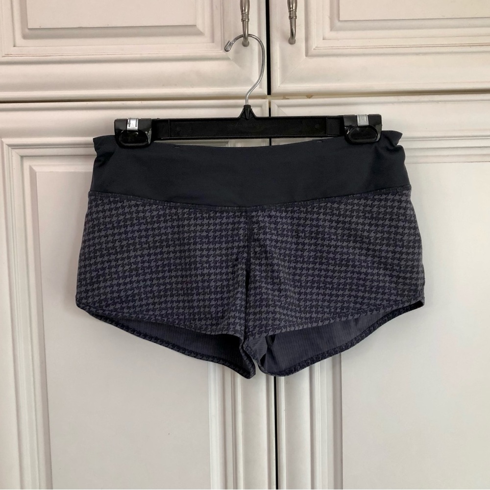Lululemon women’s lined shorts